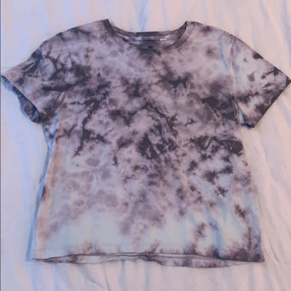 Grey and white tye-die Me to We shirt.